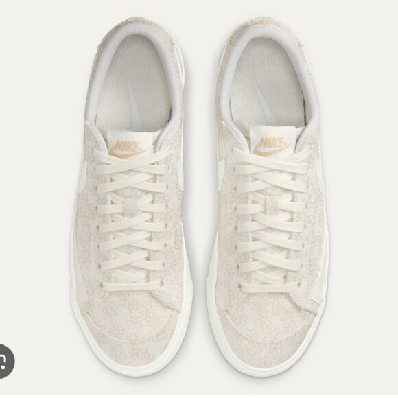 Nike Blazer Low Platform Shoes Womens Size 8.5 Floral Embroidered DR9955-100 - Picture 1 of 6